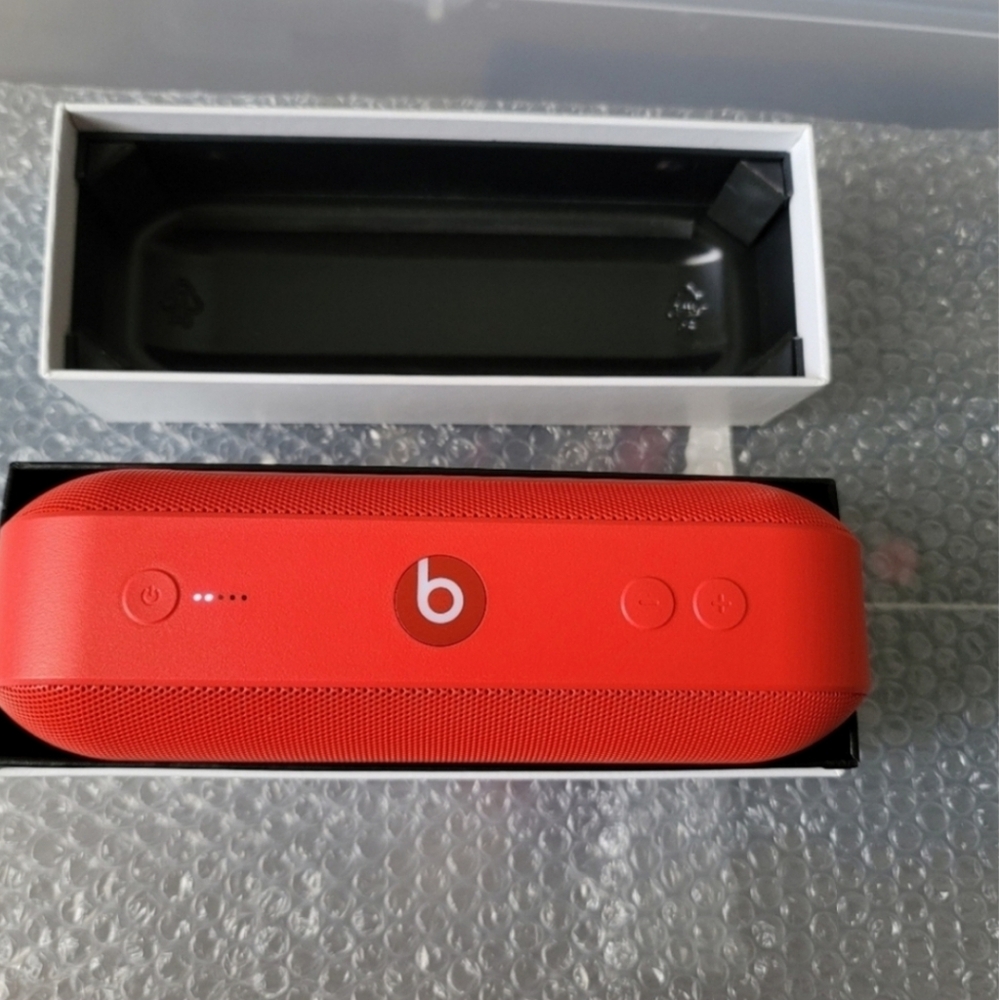 Beats By Dre Pill+ Portable Speaker - Red - Picture 5 of 9